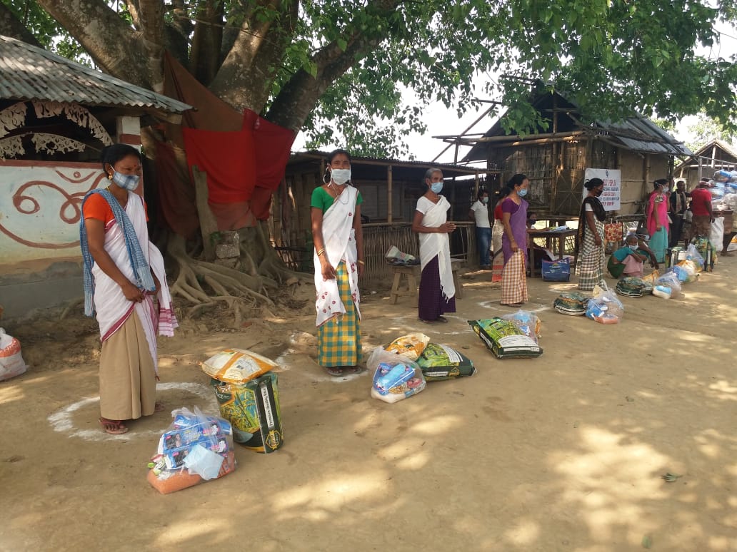 Oxfam India have reached 180 families of marginal farmers and daily wage workers in Jorhat and Morigaon in Assam. We have provided dry ration and safety & hygiene kits. (Photo: Oxfam India)